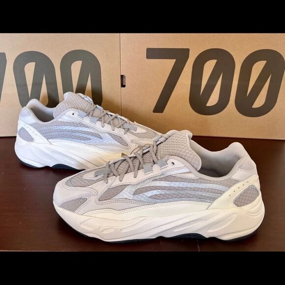 BRAND NEW adidas Yeezy Boost 700 V2 Static EF2829 SIZE 14.5 MENS Brand New! main image 5